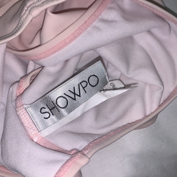 Showpo One-piece thong bathing suit - Picture 5 of 6